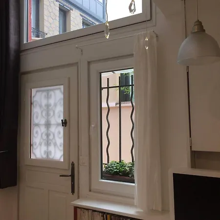 Lovely Little Duplex House *