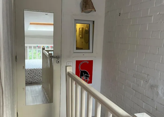 Lovely Little Duplex House *